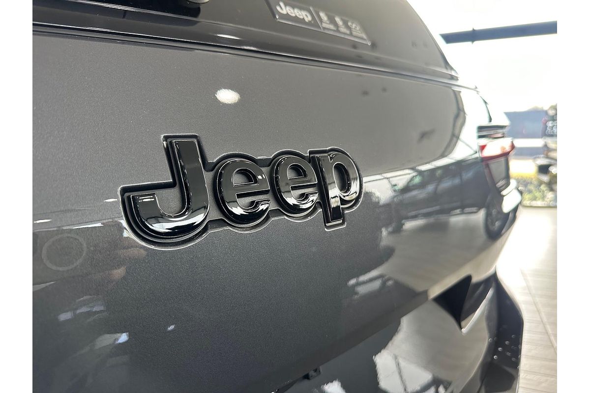 2023 Jeep Grand Cherokee Night Eagle WL
