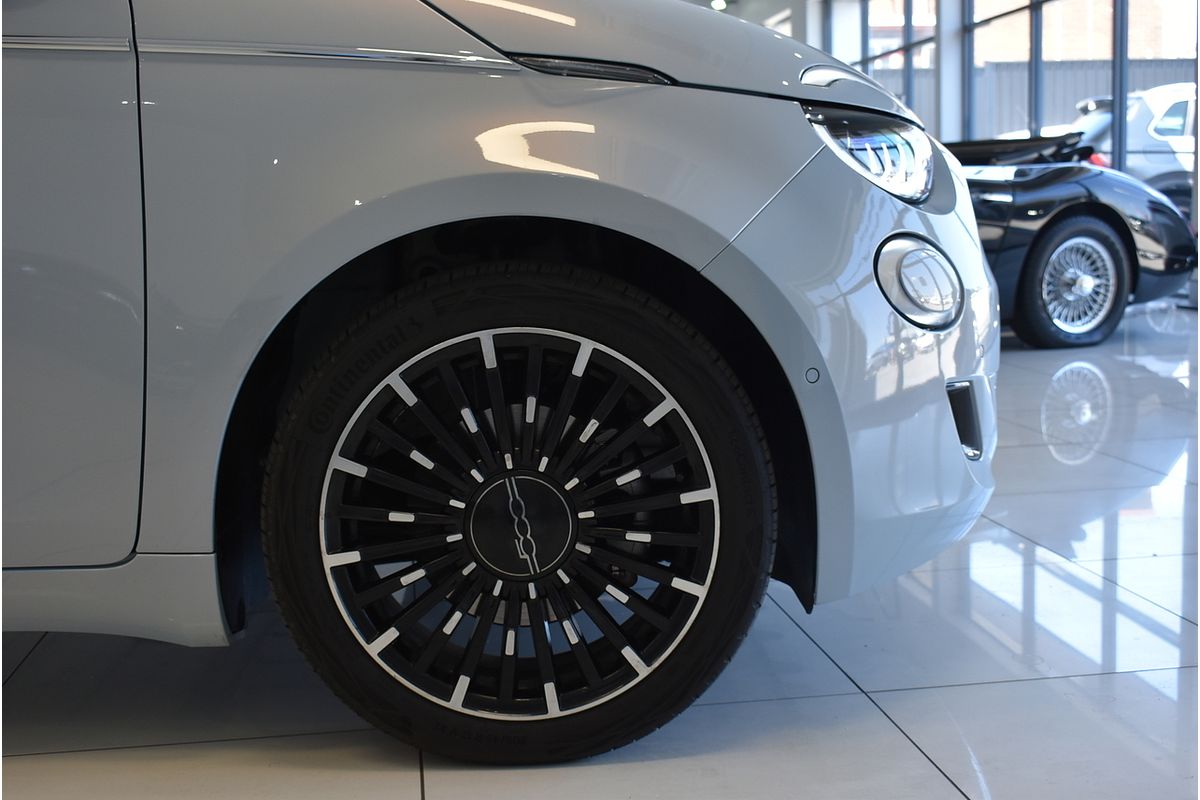 2023 Fiat 500e La Prima