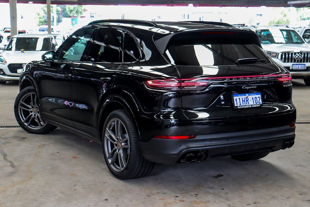 2022 Porsche Cayenne Platinum Edition 9YA