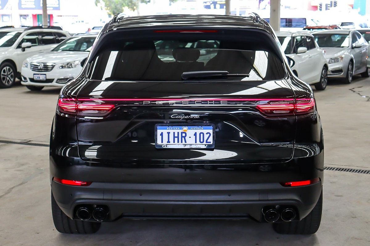 2022 Porsche Cayenne Platinum Edition 9YA