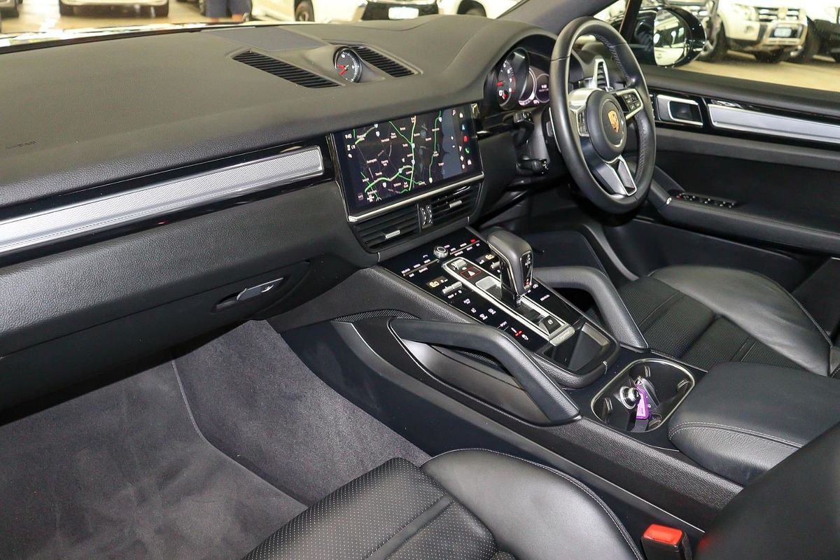 2022 Porsche Cayenne Platinum Edition 9YA