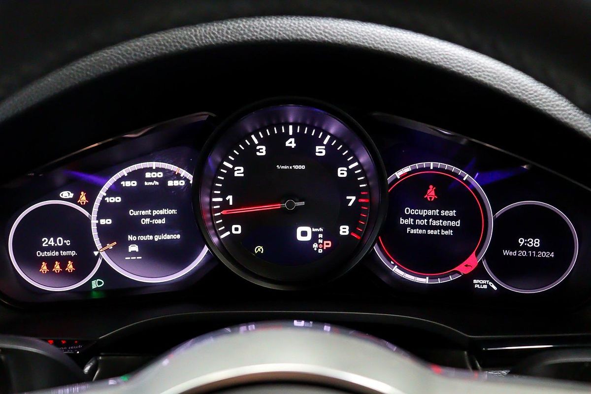 2022 Porsche Cayenne Platinum Edition 9YA
