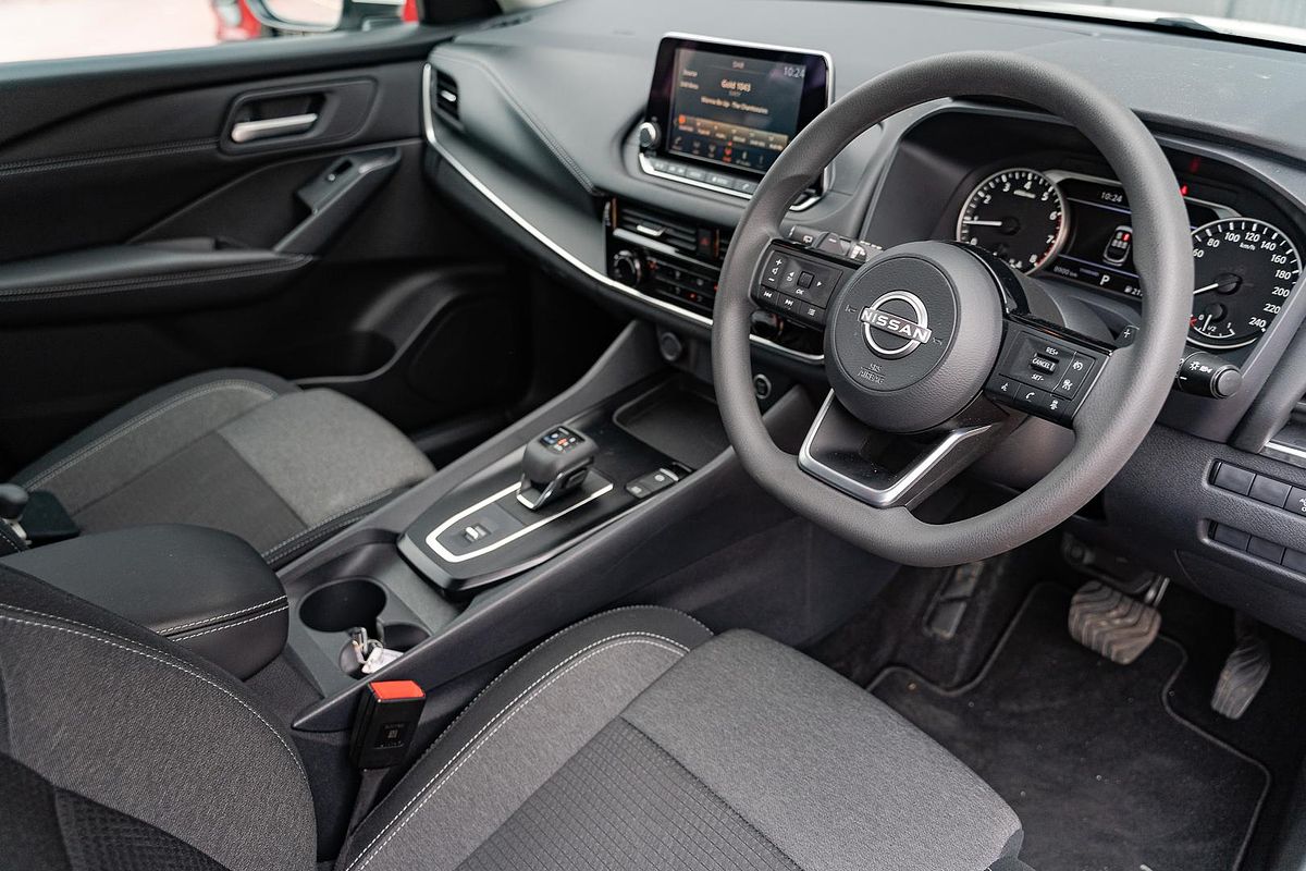2024 Nissan QASHQAI ST J12