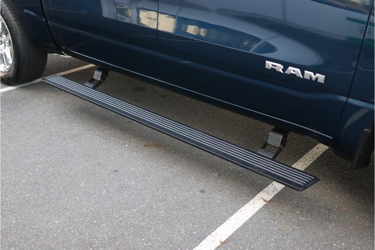 2023 RAM 1500 Laramie Sport RamBox DT 4X4 SWB