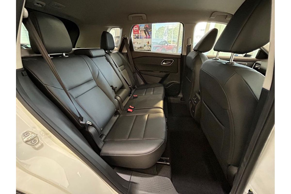 2024 Nissan X-TRAIL ST-L T33