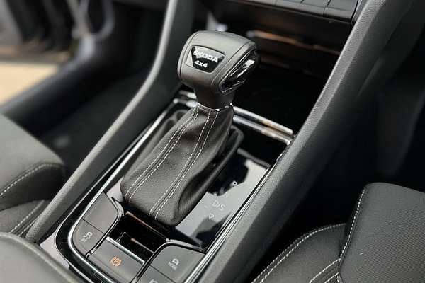 2022 SKODA Karoq 140TSI Sportline NU