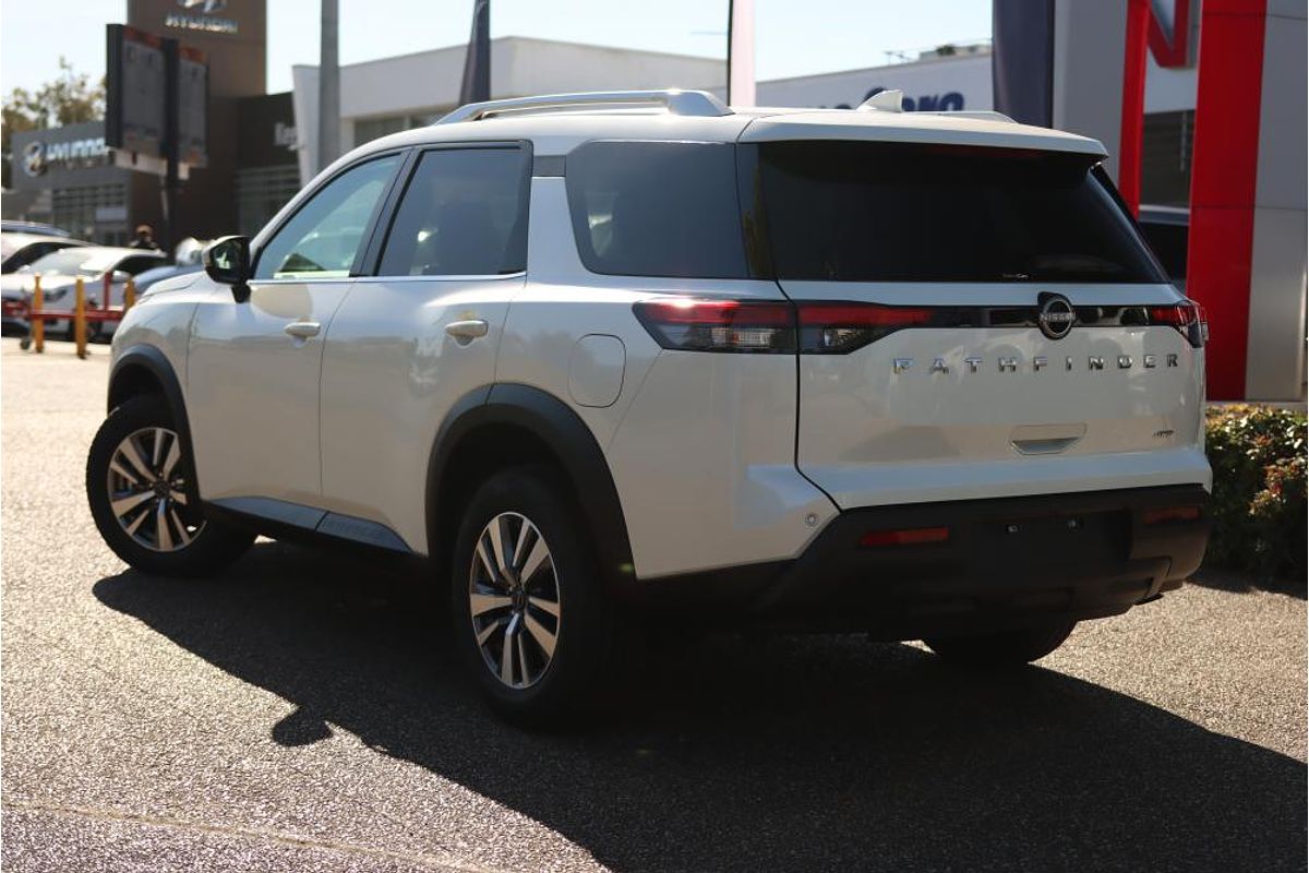2022 Nissan Pathfinder Ti R53