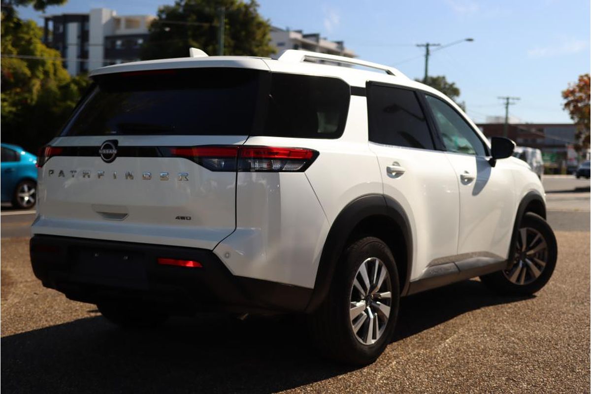 2022 Nissan Pathfinder Ti R53