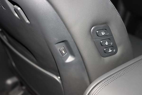 2024 Hyundai Santa Fe Hybrid Calligraphy MX5.V1