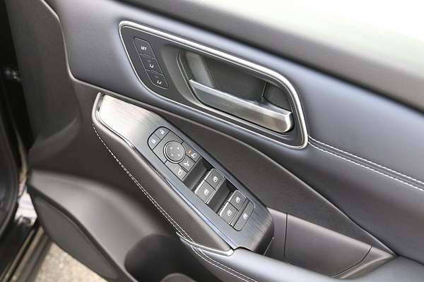 2023 Nissan QASHQAI Ti J12
