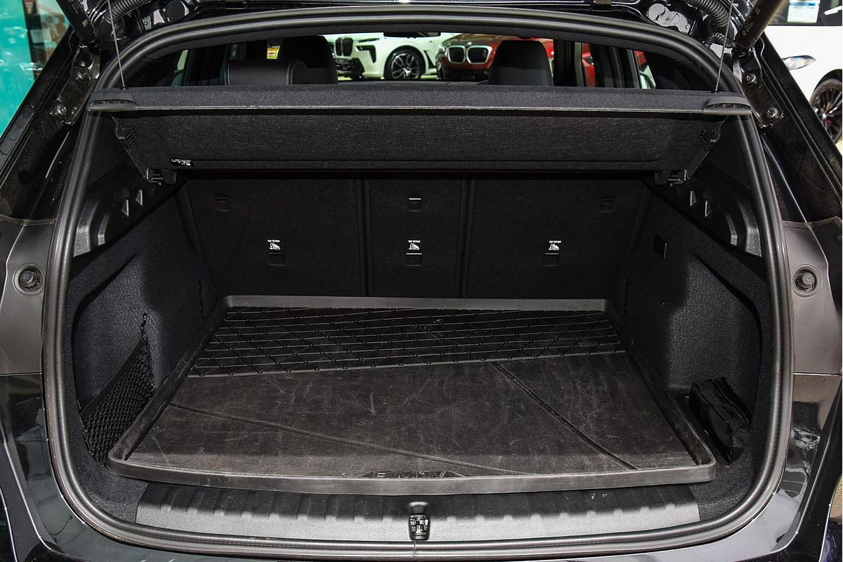 2024 BMW iX1 xDrive30 xLine U11