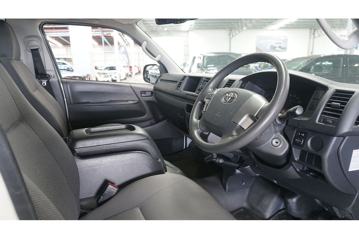 2016 Toyota Hiace Commuter TRH223R