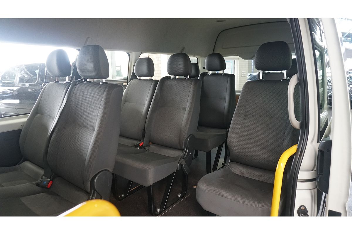 2016 Toyota Hiace Commuter TRH223R
