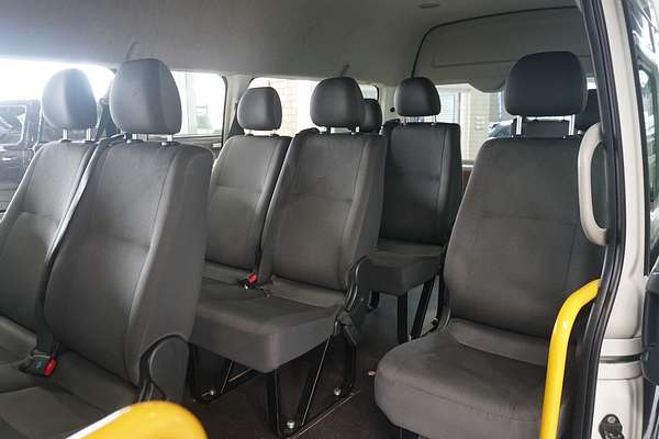 2016 Toyota Hiace Commuter TRH223R