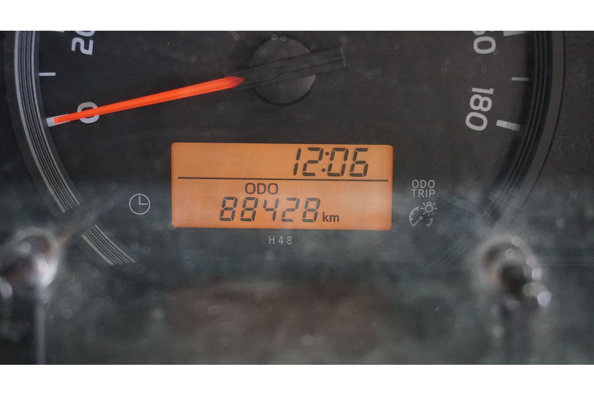 2016 Toyota Hiace Commuter TRH223R