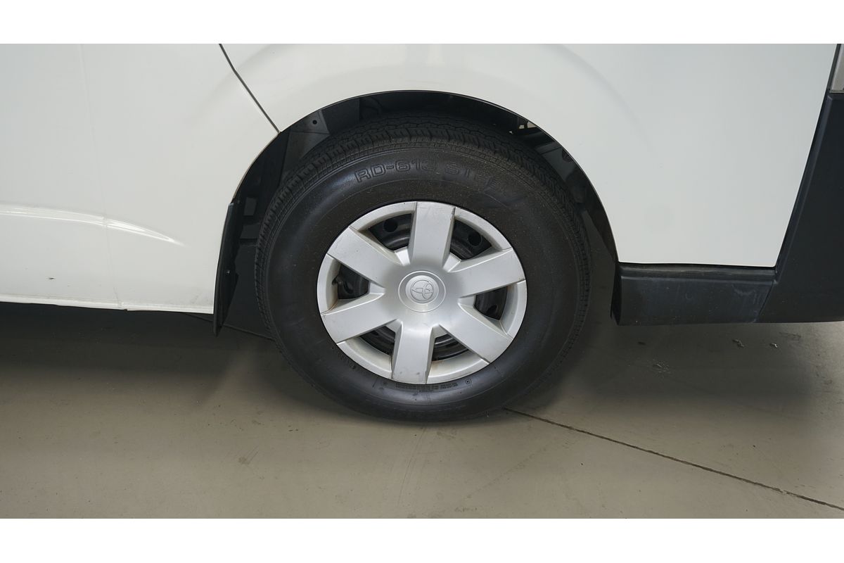 2016 Toyota Hiace Commuter TRH223R