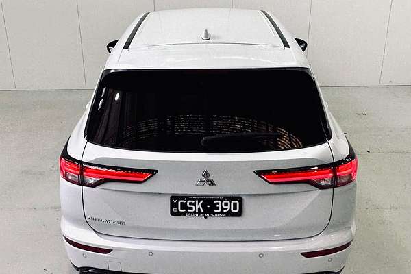 2023 Mitsubishi Outlander LS Black Edition ZM