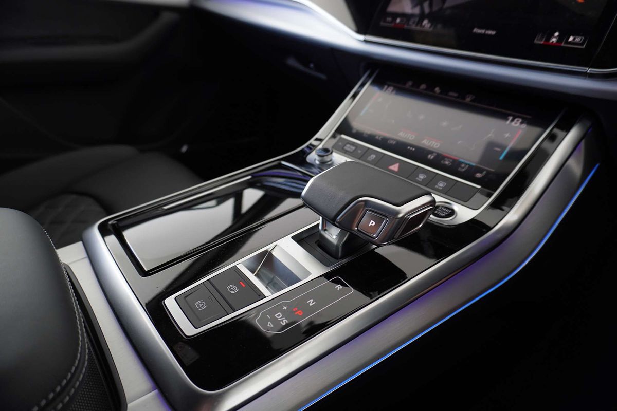 2024 Audi Q7 50 TDI S line 4M