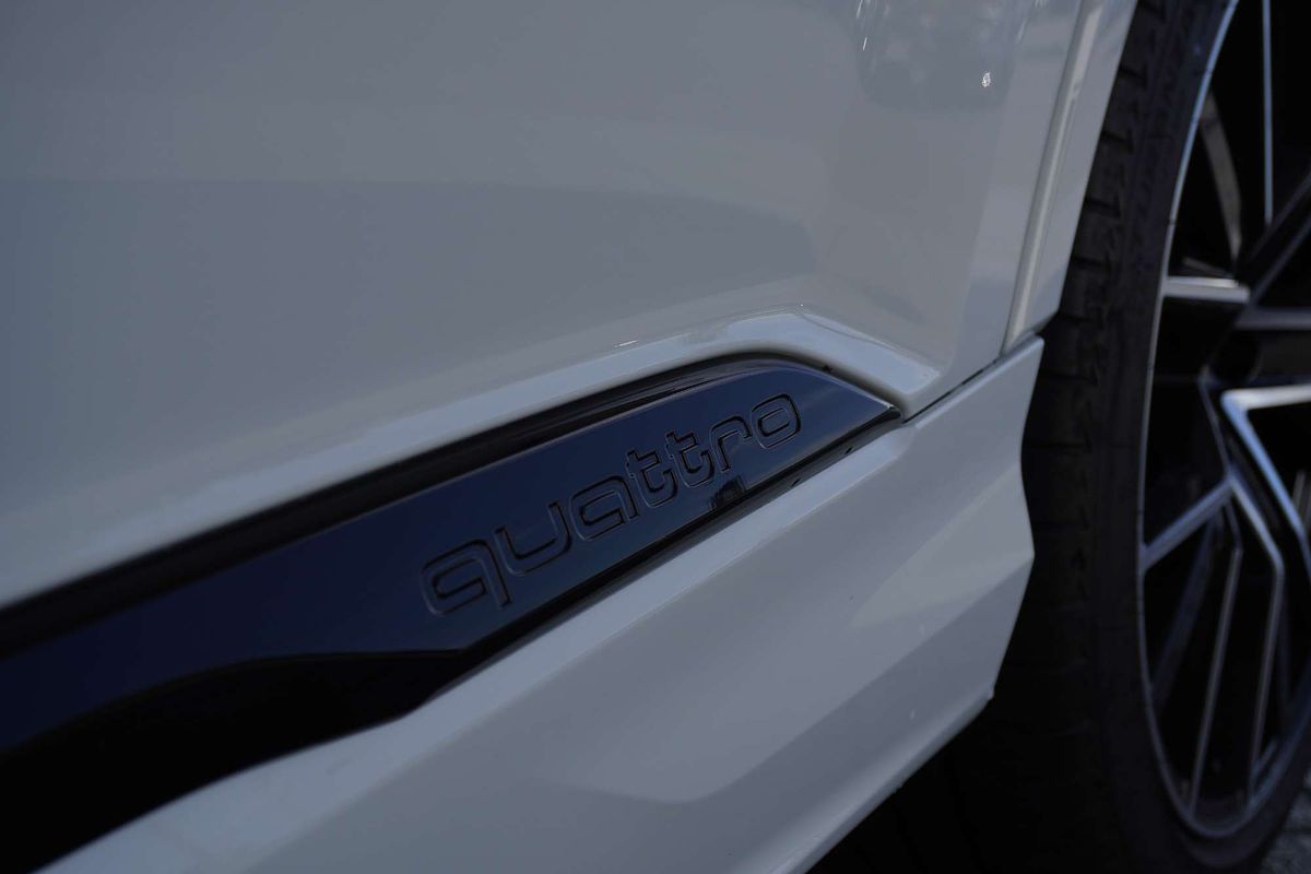2024 Audi Q7 50 TDI S line 4M