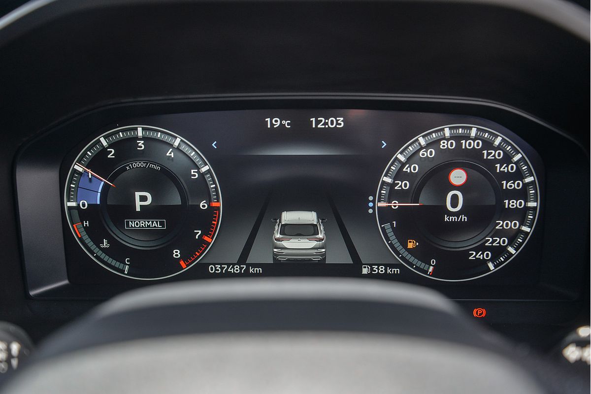 2022 Mitsubishi Outlander Exceed Tourer ZM