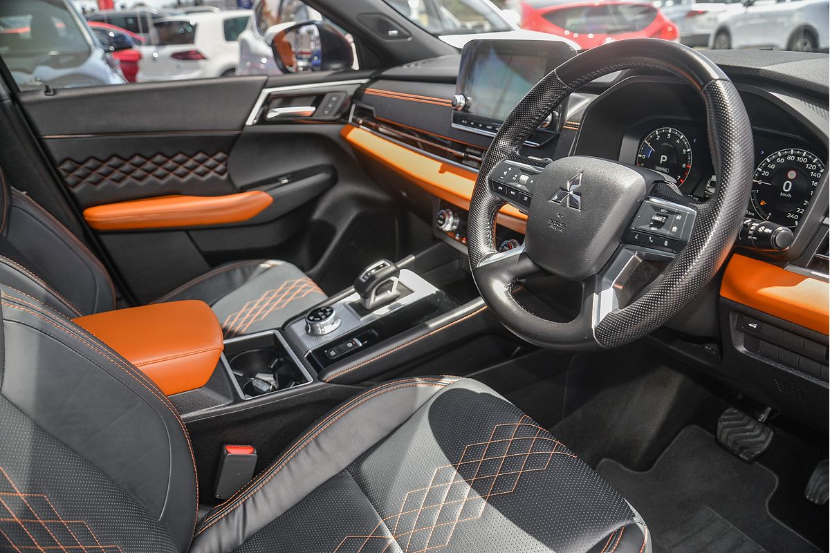 2022 Mitsubishi Outlander Exceed Tourer ZM