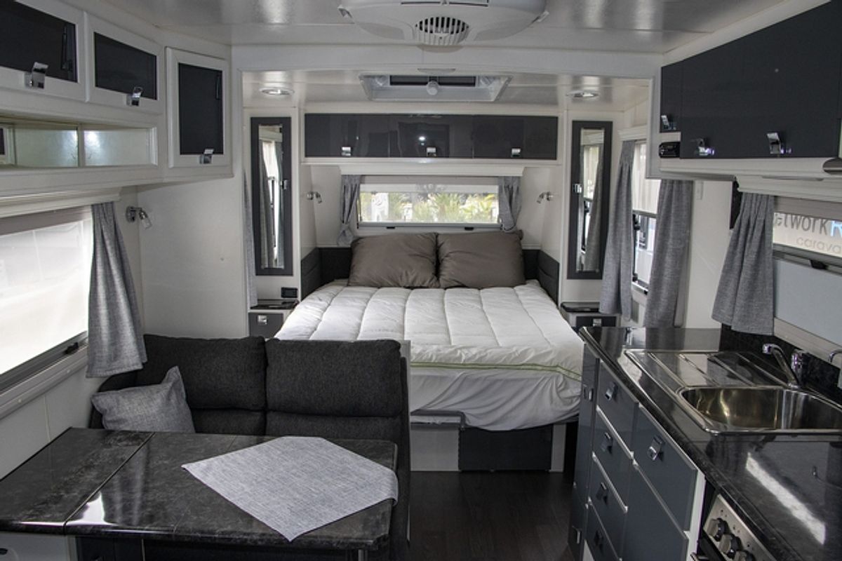 2014 Paramount Caravans INTEPID CARAVAN CARAVAN