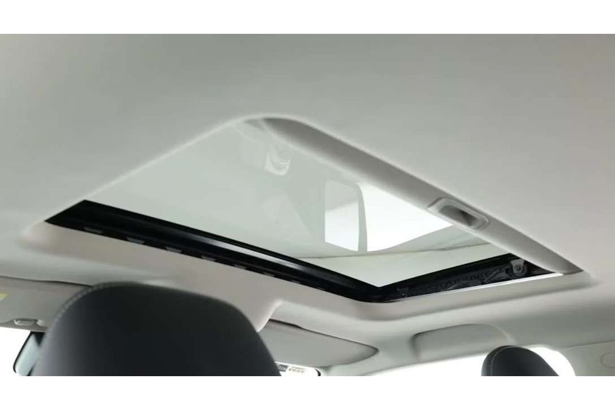2023 GWM Tank 300 Ultra Hybrid P01