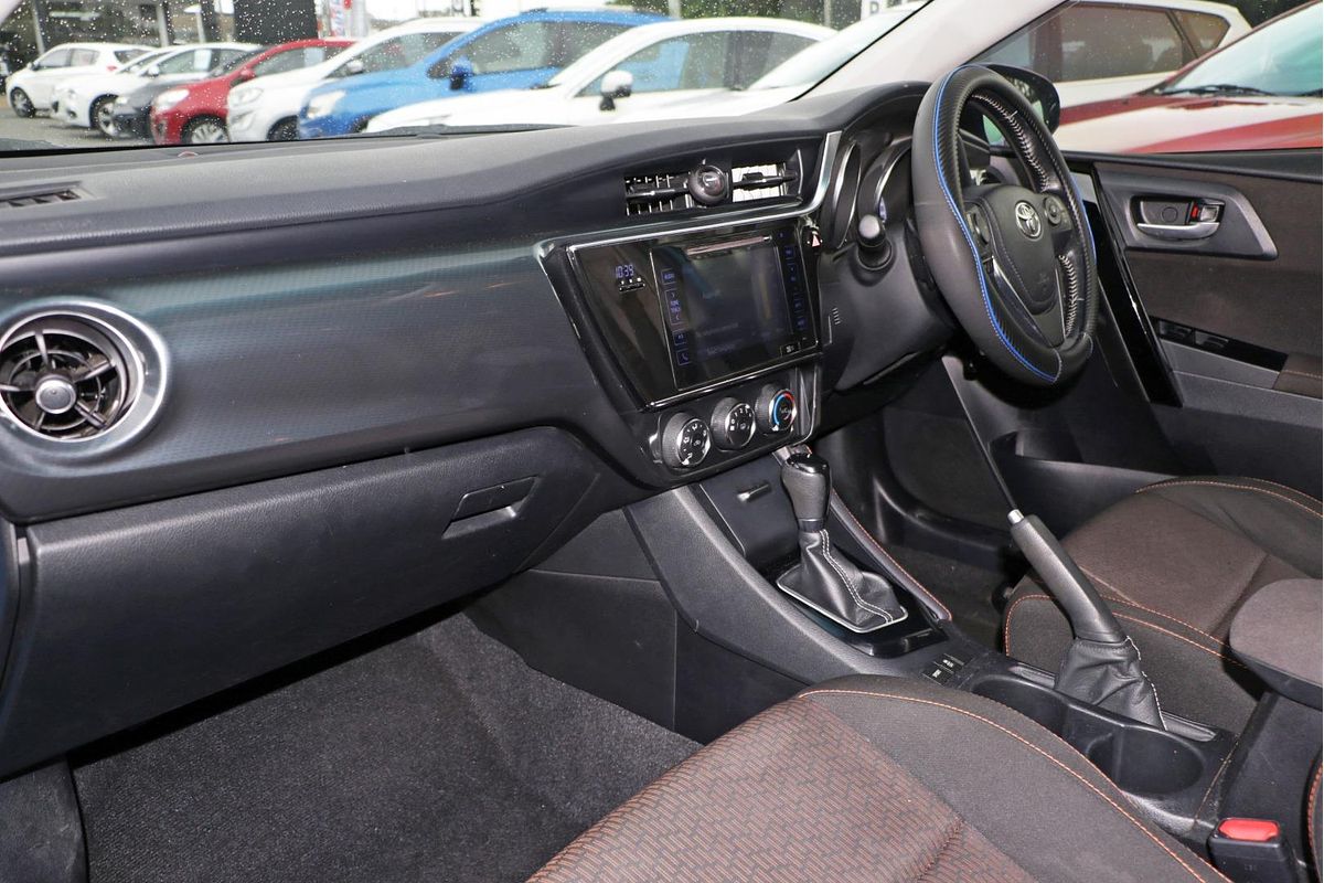 2016 Toyota Corolla SX ZRE182R