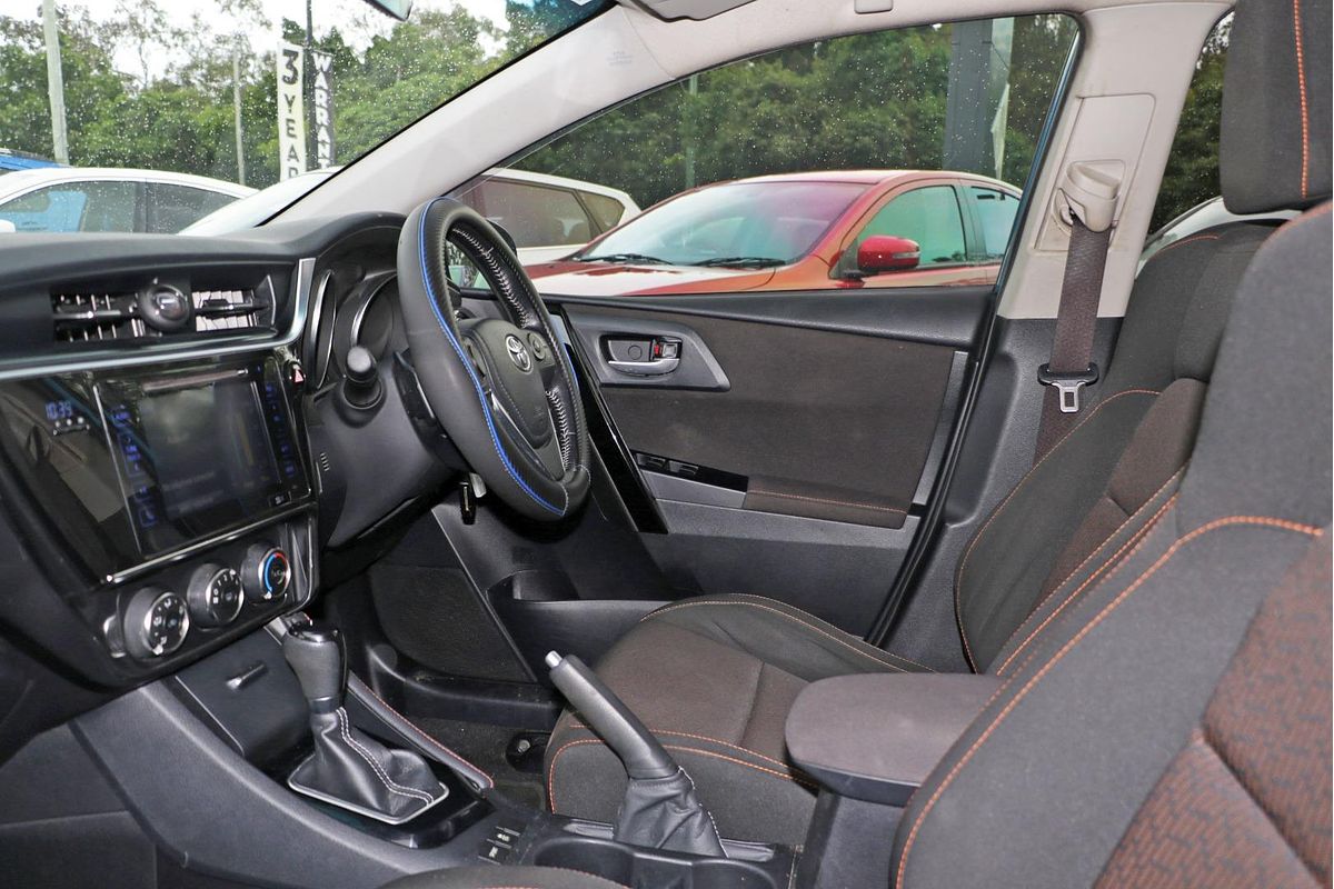 2016 Toyota Corolla SX ZRE182R