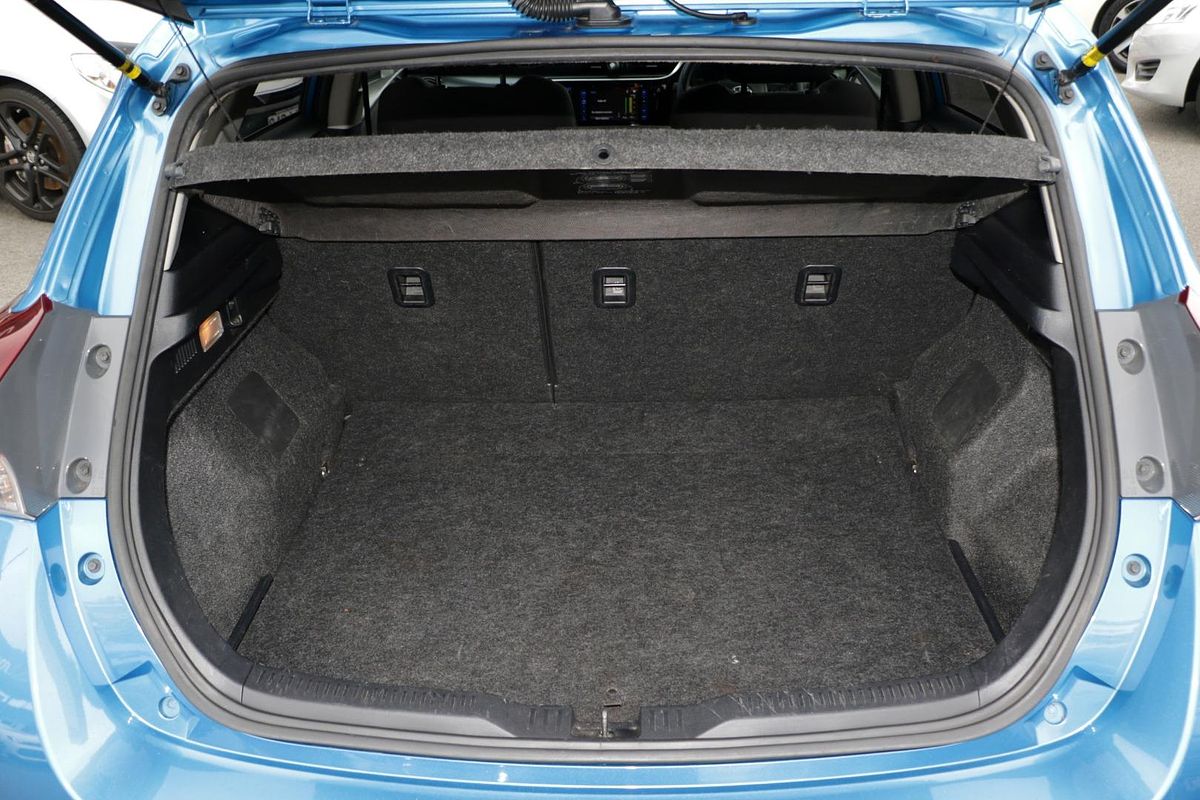 2016 Toyota Corolla SX ZRE182R