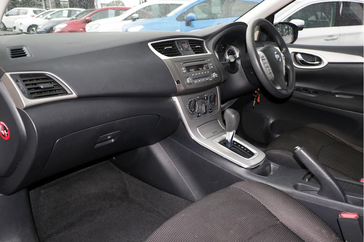 2013 Nissan Pulsar ST C12