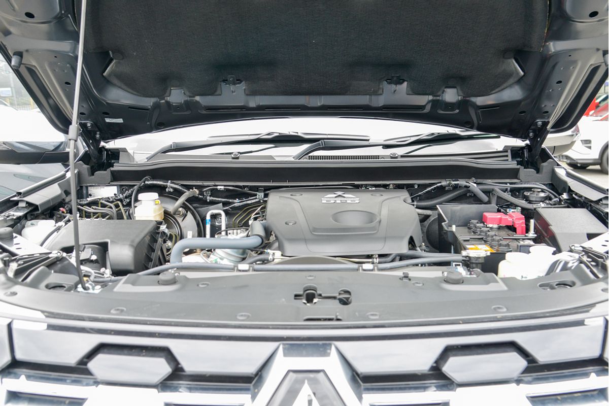 2024 Mitsubishi Pajero Sport GLS QG