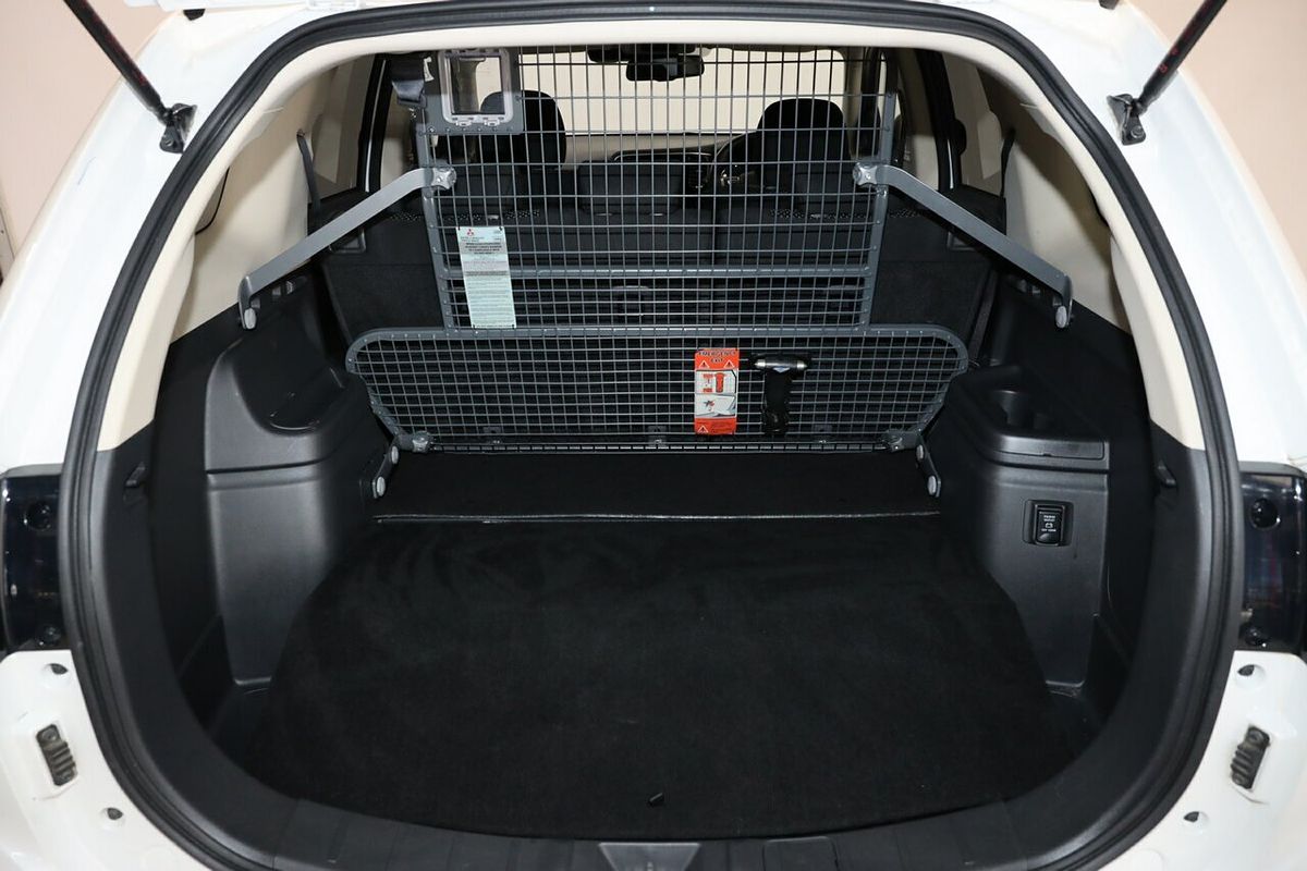 2020 Mitsubishi Outlander PHEV ES ADAS ZL
