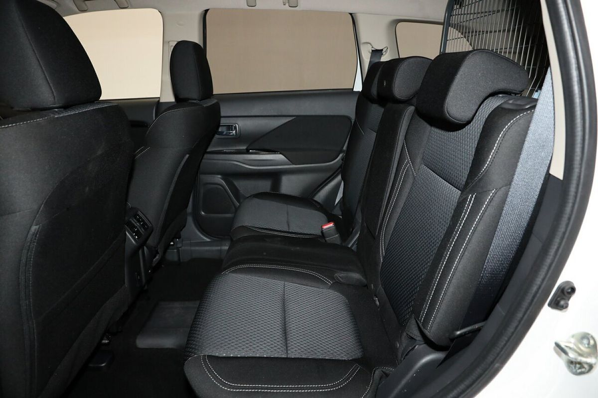 2020 Mitsubishi Outlander PHEV ES ADAS ZL