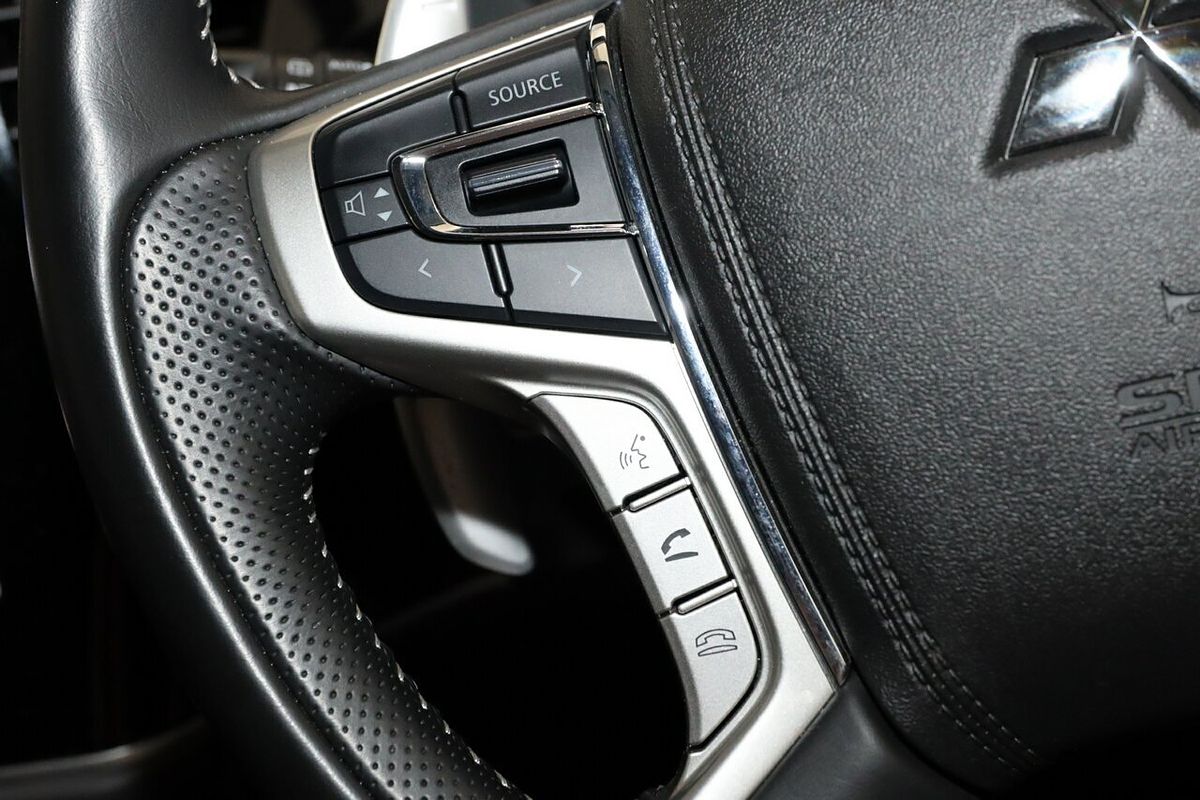 2020 Mitsubishi Outlander PHEV ES ADAS ZL