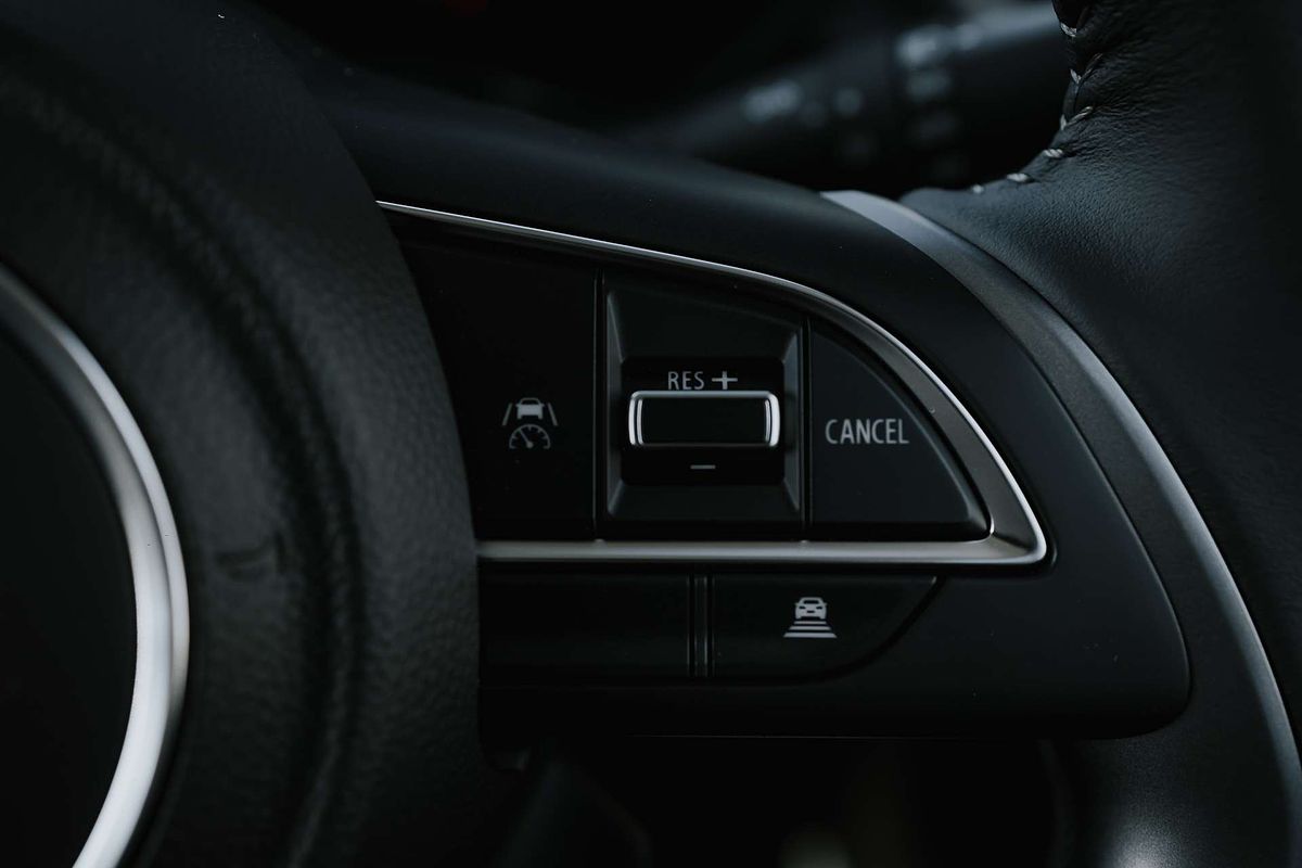 2024 Suzuki Swift Hybrid Plus UZ