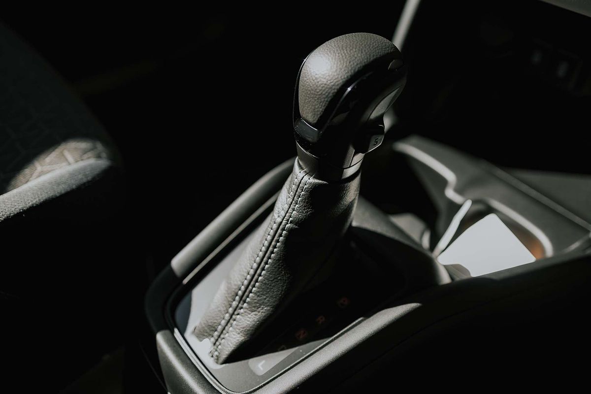 2024 Suzuki Swift Hybrid Plus UZ