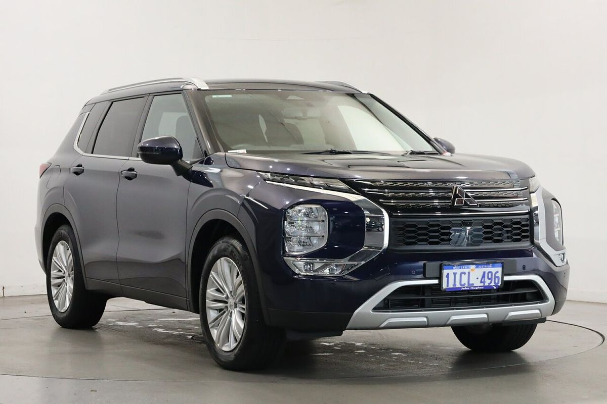 2023 Mitsubishi Outlander ES ZM