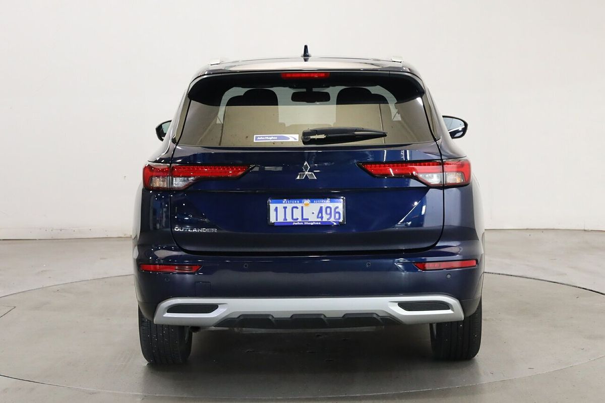 2023 Mitsubishi Outlander ES ZM