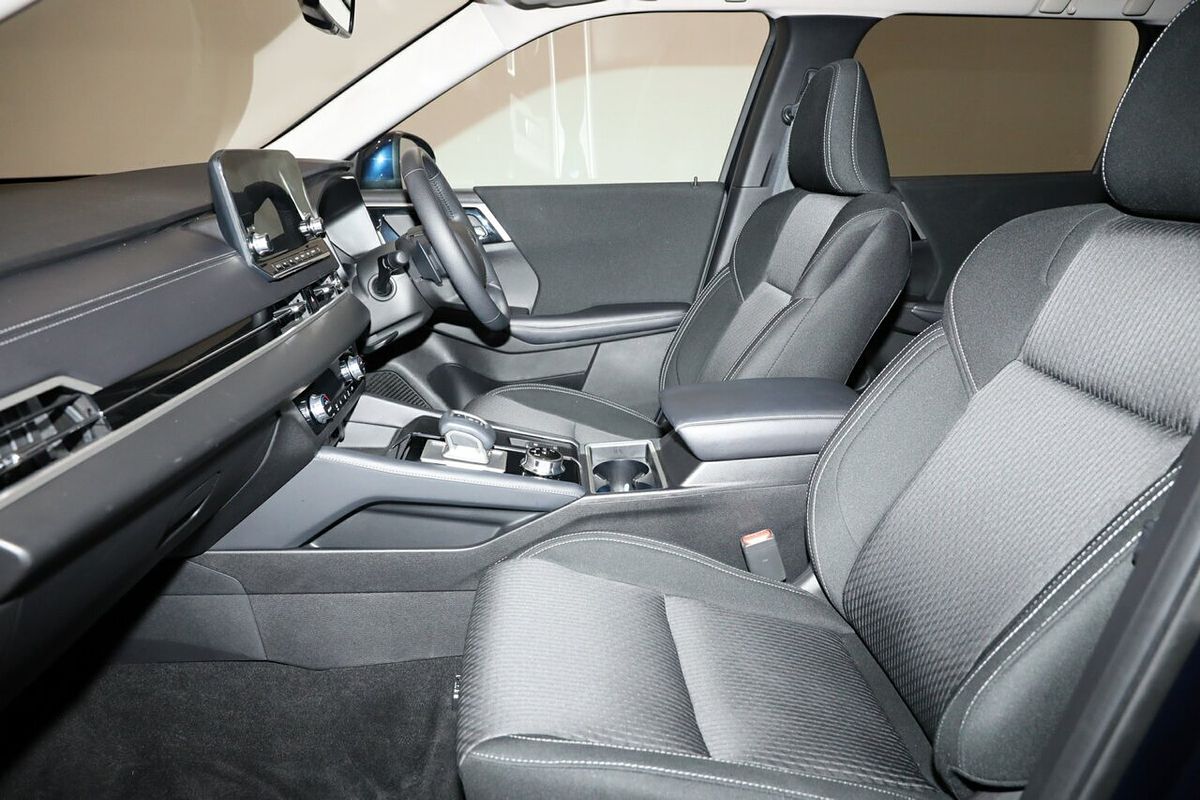 2023 Mitsubishi Outlander ES ZM