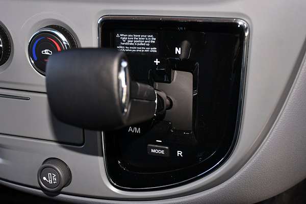 2023 LDV V80 SWB
