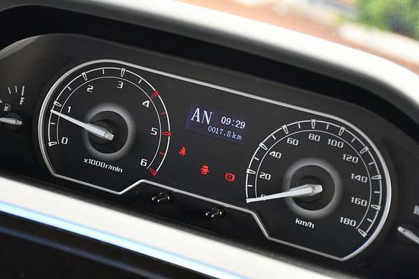 2023 LDV V80 SWB