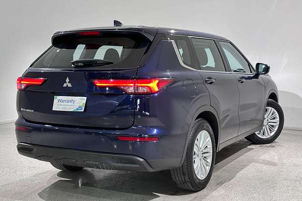 2023 Mitsubishi Outlander ES ZM