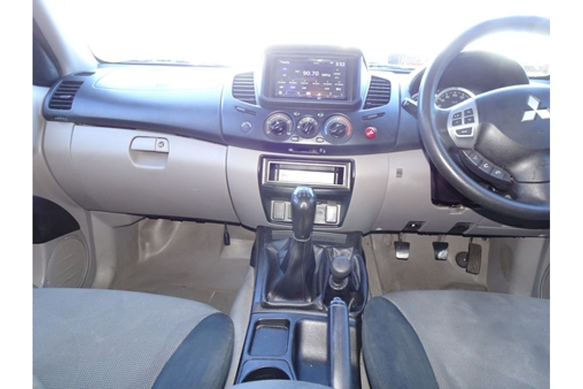 2014 Mitsubishi Triton GLX MN 4X4