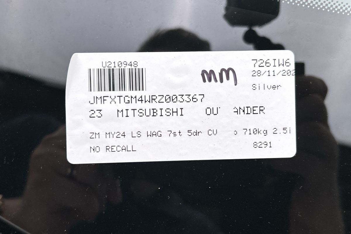 2023 Mitsubishi Outlander LS ZM