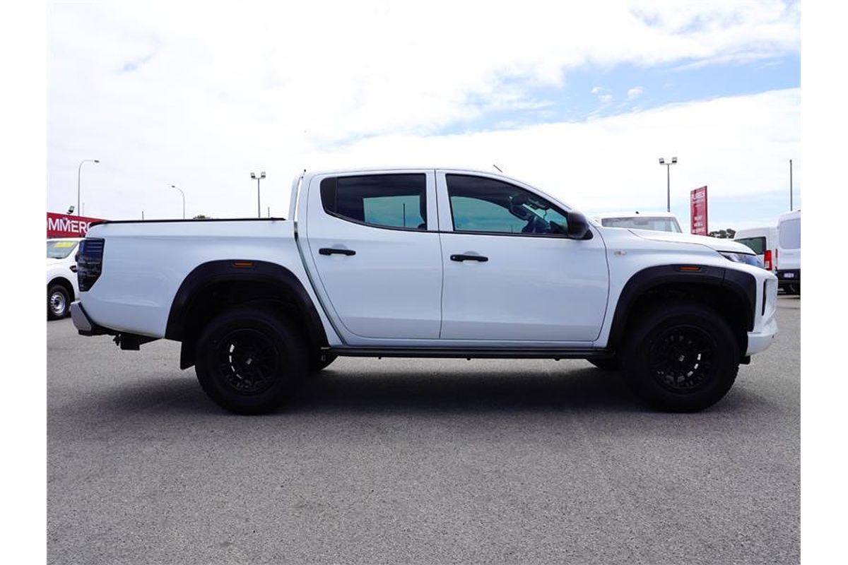 2020 Mitsubishi Triton GLX ADAS MR 4X4