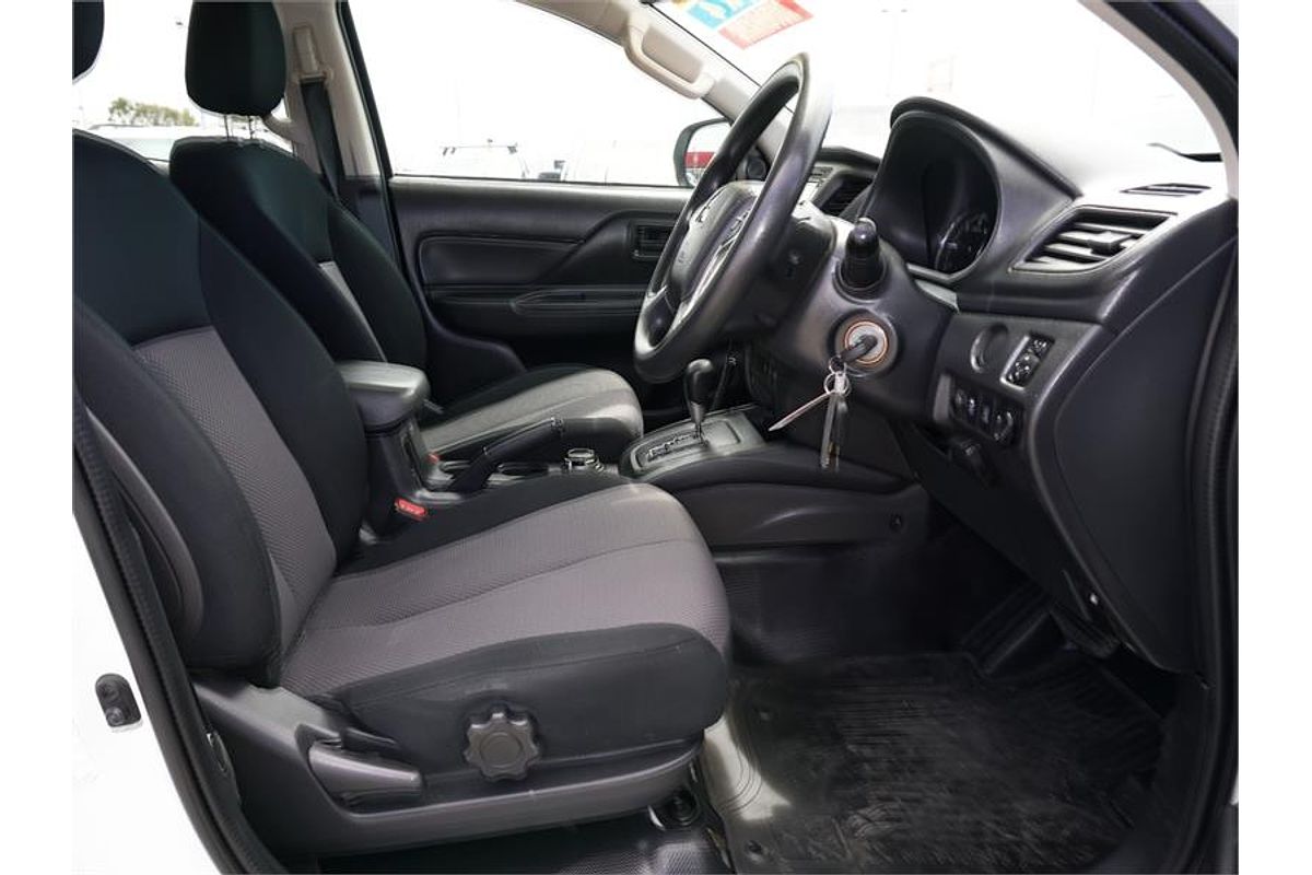 2020 Mitsubishi Triton GLX ADAS MR 4X4