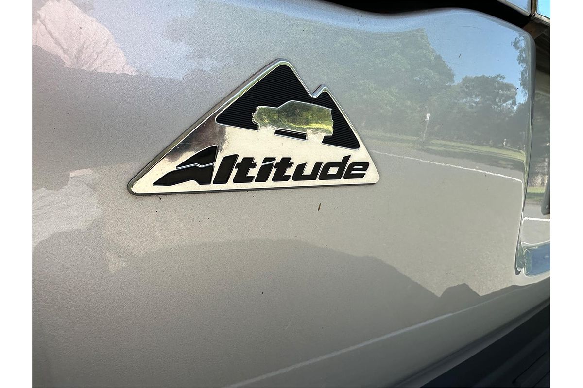 2013 Toyota Landcruiser Altitude VDJ200R