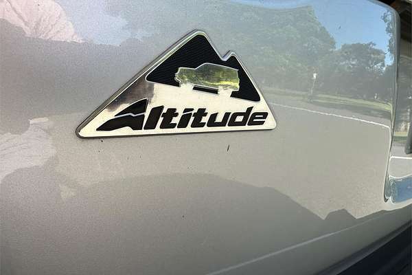 2013 Toyota Landcruiser Altitude VDJ200R