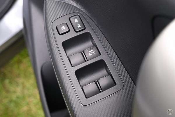 2024 Mitsubishi Eclipse Cross PHEV ES YB